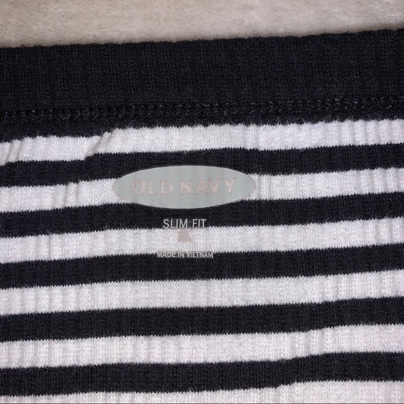 🌺 3/$15 🌺 Stripe Tank Top - Picture 3 of 6